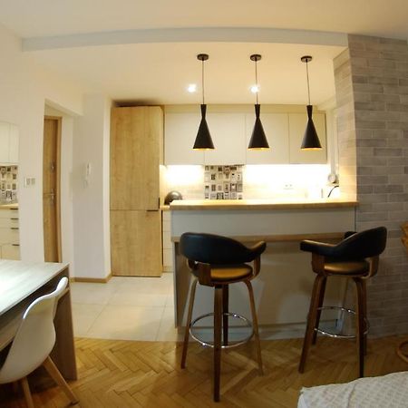 Apatramenty Promienista Apartment Познан Екстериор снимка