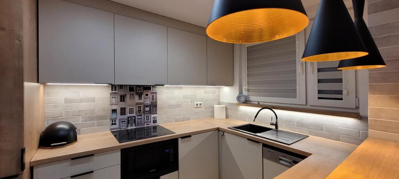 Apatramenty Promienista Apartment Познан Екстериор снимка