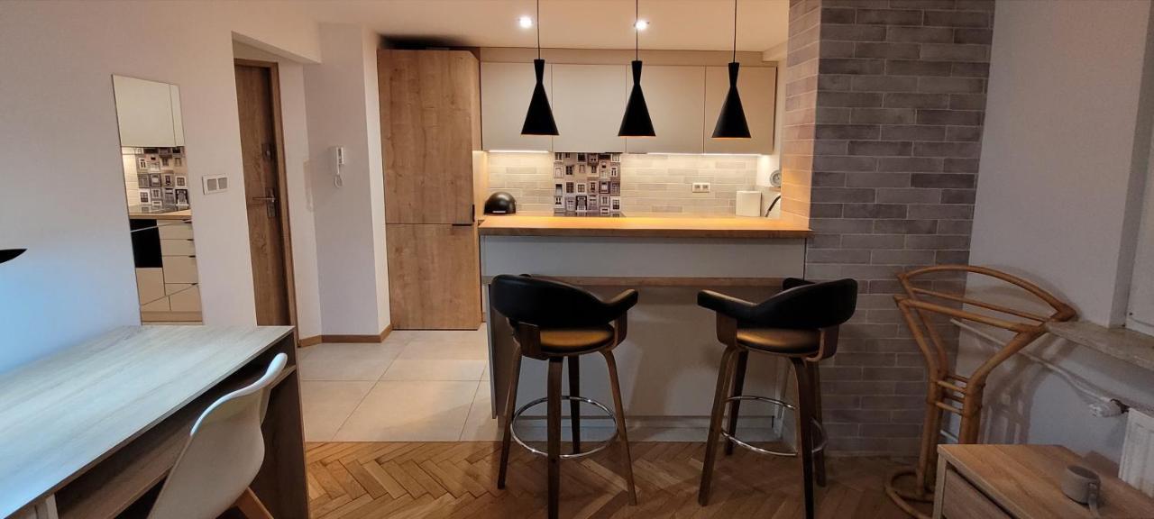 Apatramenty Promienista Apartment Познан Екстериор снимка