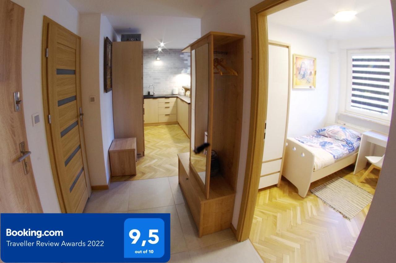 Apatramenty Promienista Apartment Познан Екстериор снимка
