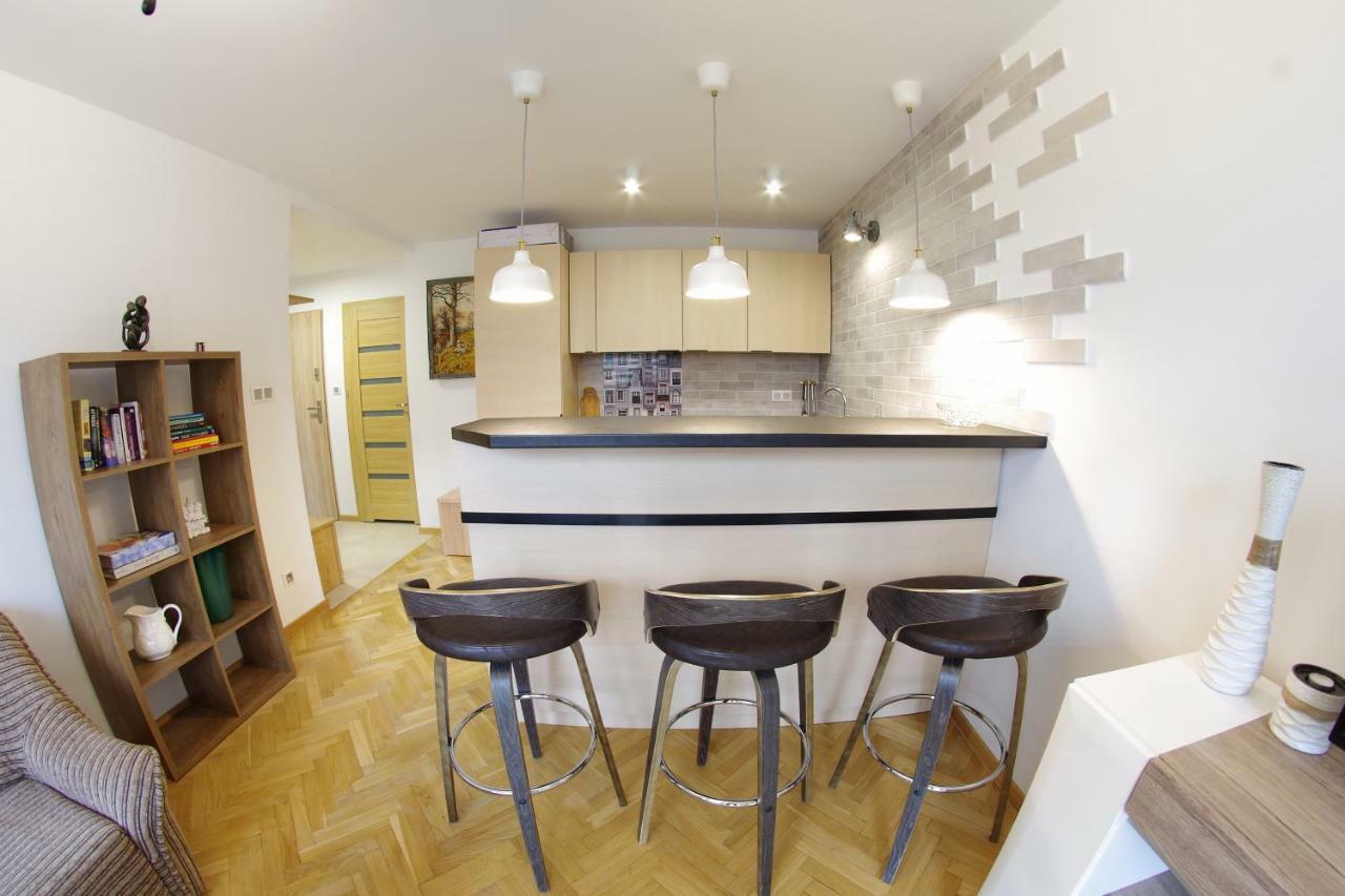 Apatramenty Promienista Apartment Познан Екстериор снимка