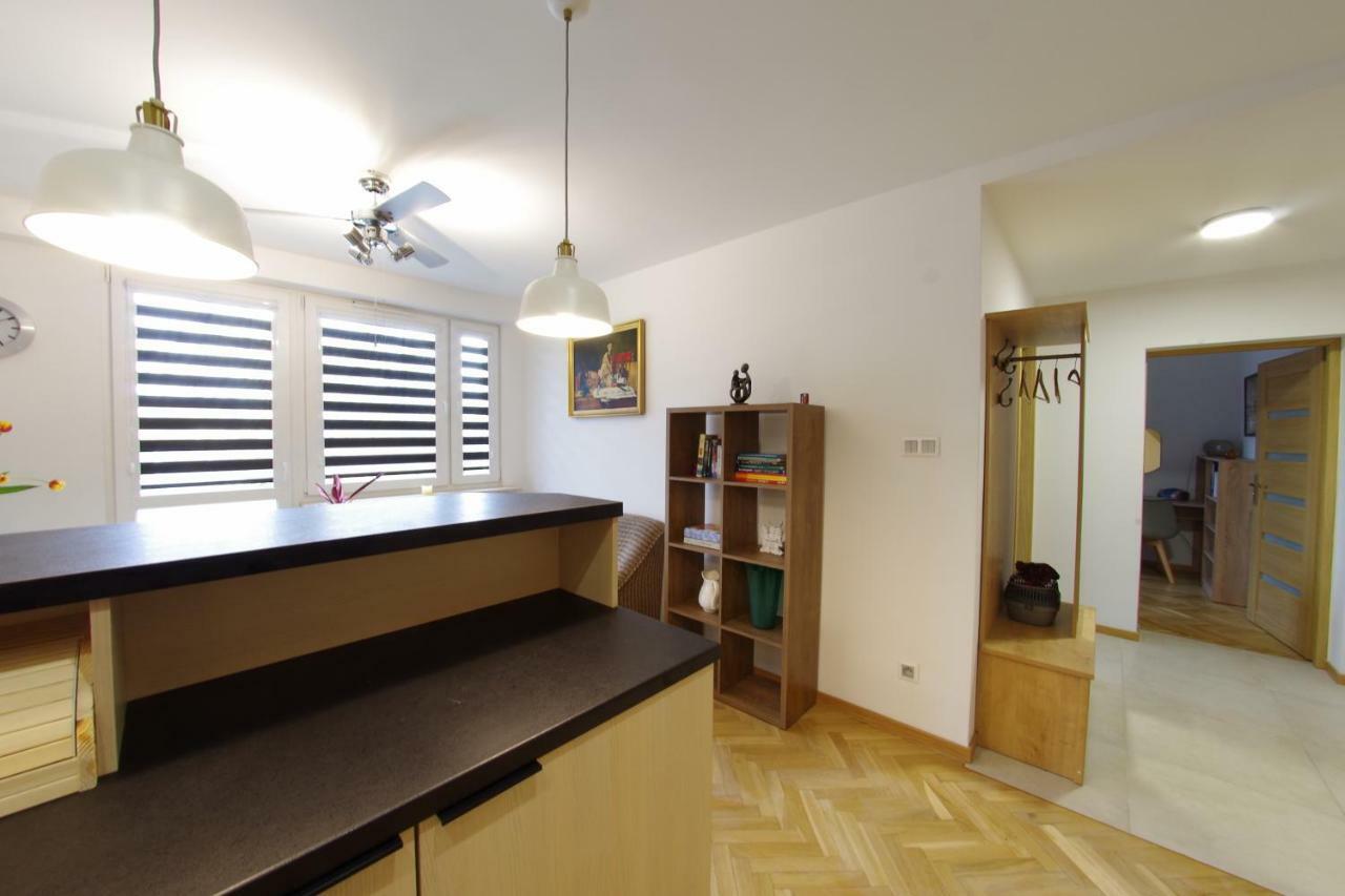 Apatramenty Promienista Apartment Познан Екстериор снимка